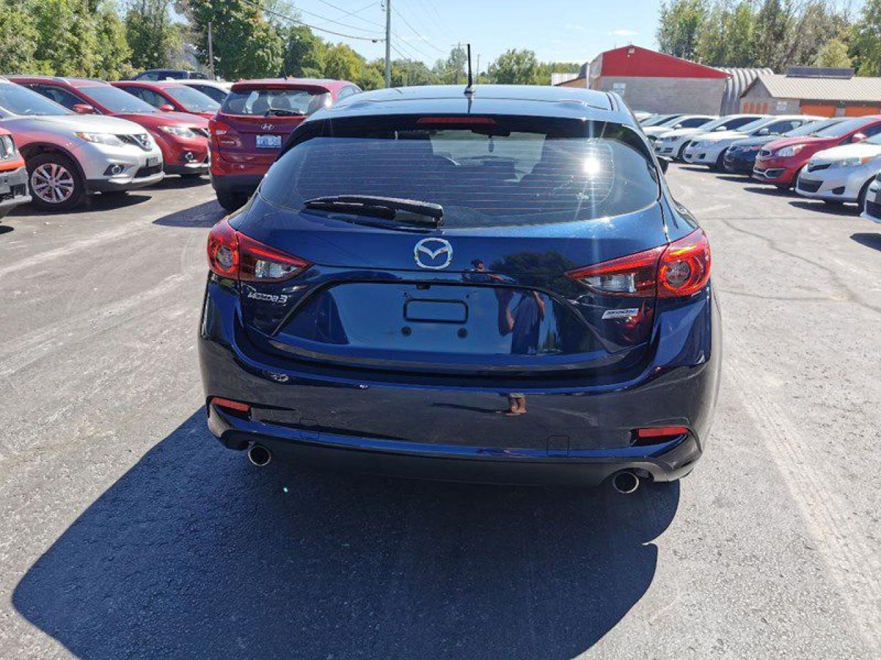 2018 Mazda MAZDA3 i Touring - Photo #6