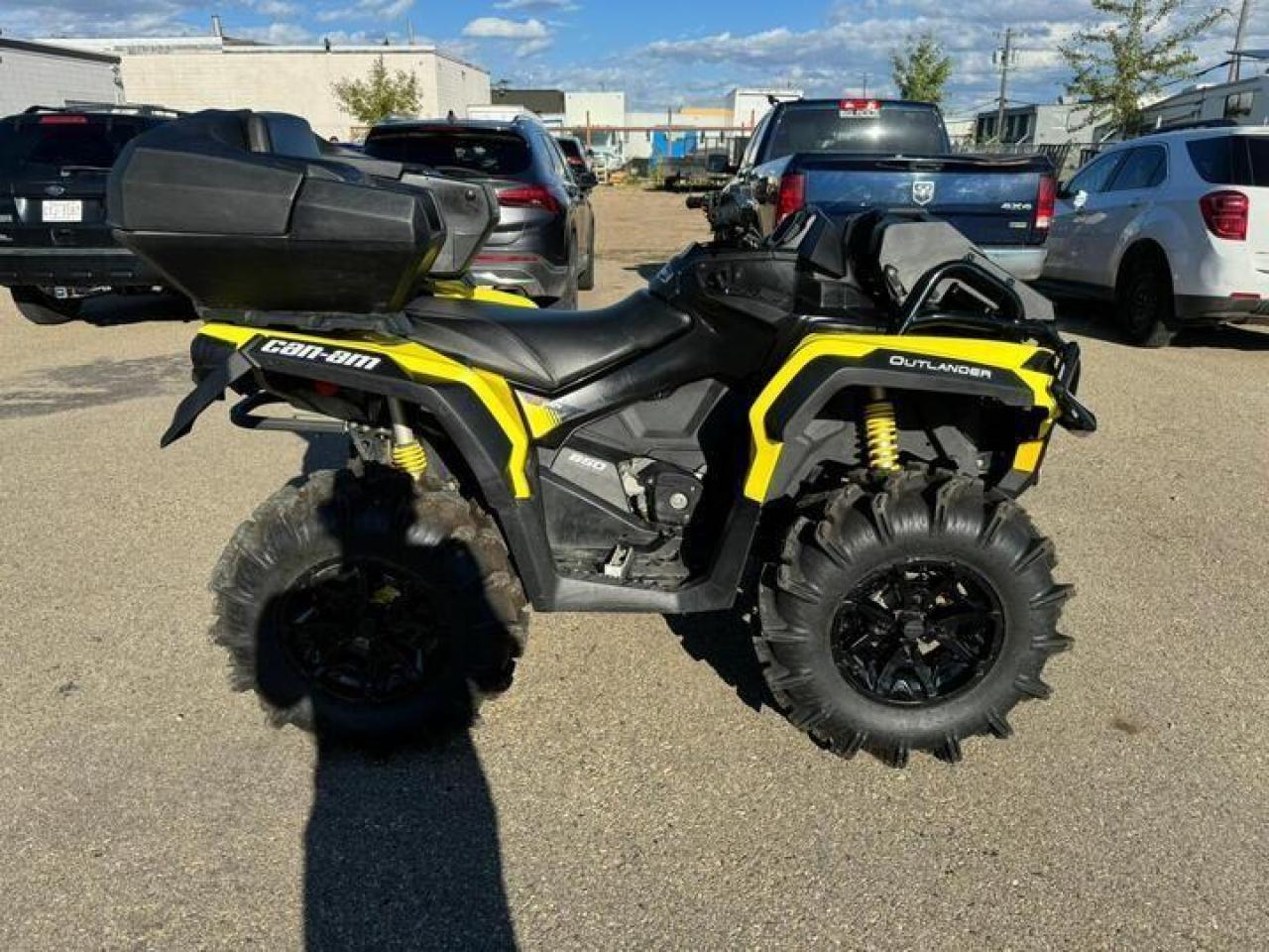 2019 CAN AM Can Am Outlander 850 XMR  $108 B/W - Photo #4