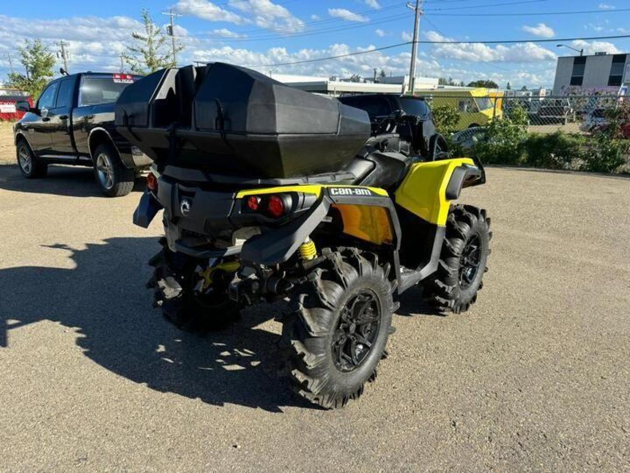 2019 CAN AM Can Am Outlander 850 XMR  $108 B/W - Photo #5