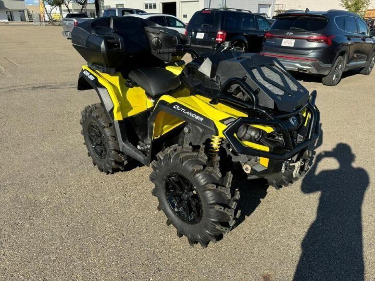 2019 CAN AM Can Am Outlander 850 XMR  $108 B/W - Photo #6