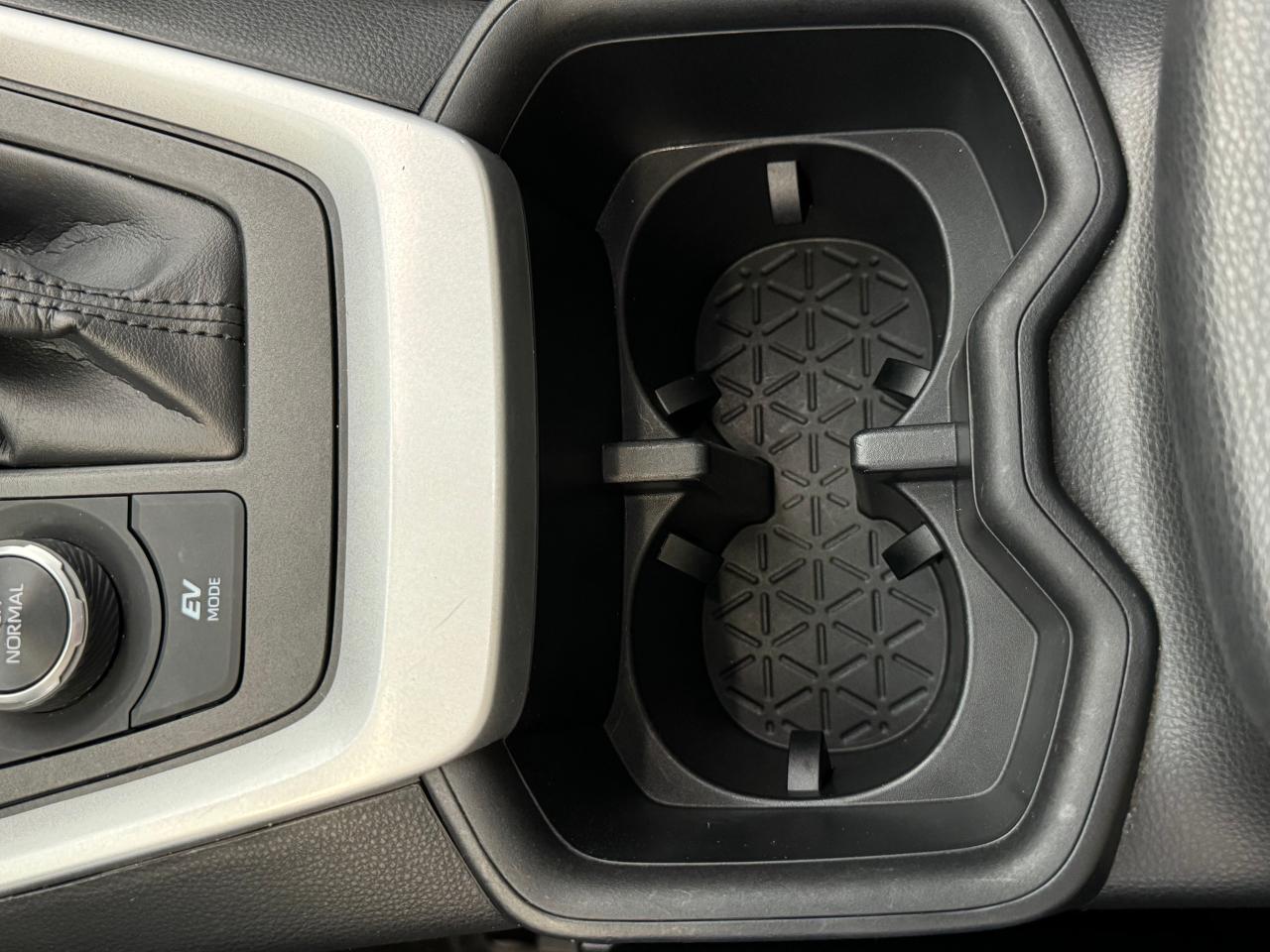 2023 Toyota RAV4 LE HYBRID AWD+LIKE NEW! ONE OWNER! CLEAN CARFAX! - Photo #46