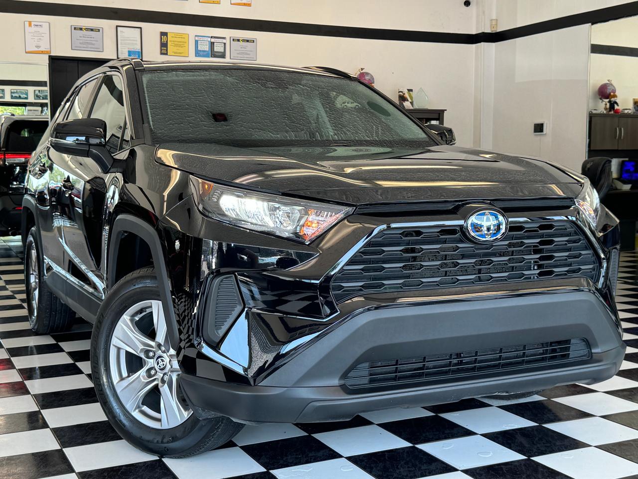 2023 Toyota RAV4 LE HYBRID AWD+LIKE NEW! ONE OWNER! CLEAN CARFAX! - Photo #16