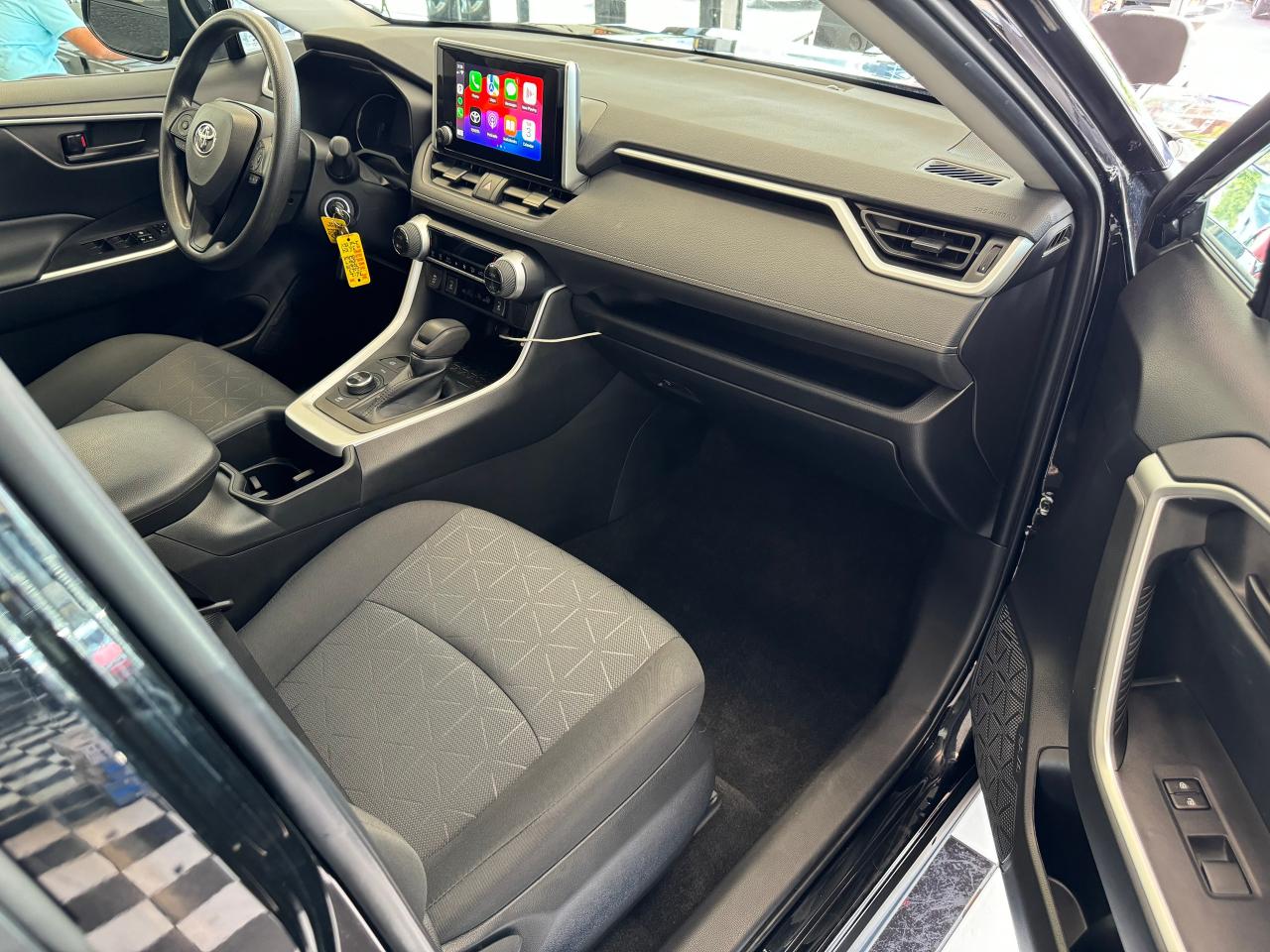 2023 Toyota RAV4 LE HYBRID AWD+LIKE NEW! ONE OWNER! CLEAN CARFAX! Photo22