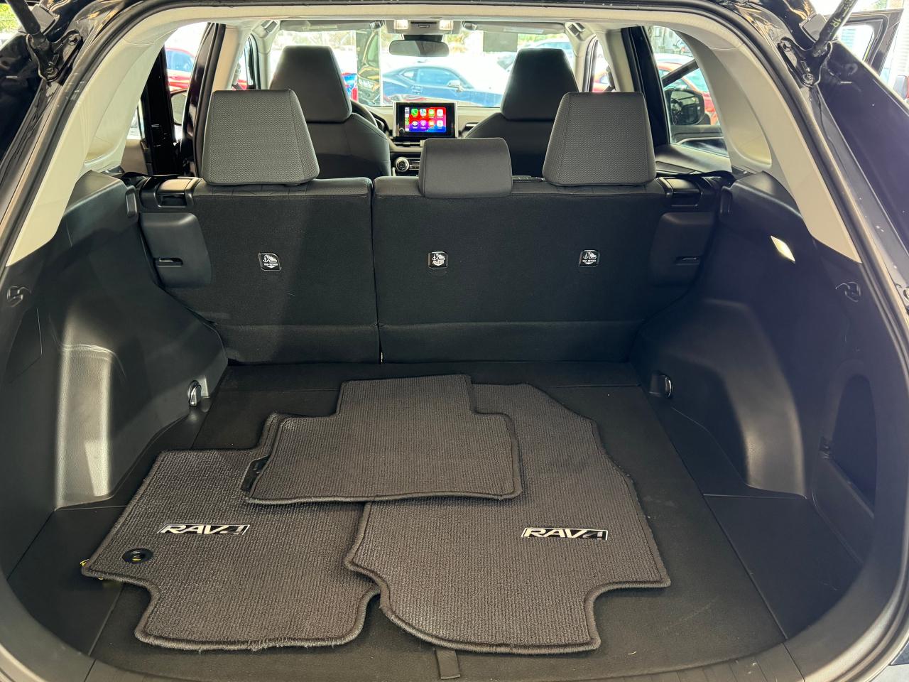 2023 Toyota RAV4 LE HYBRID AWD+LIKE NEW! ONE OWNER! CLEAN CARFAX! - Photo #26