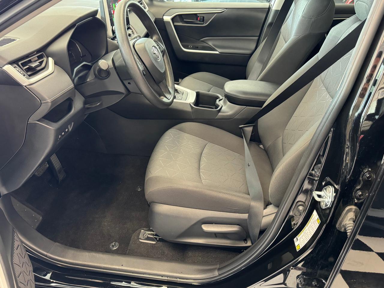2023 Toyota RAV4 LE HYBRID AWD+LIKE NEW! ONE OWNER! CLEAN CARFAX! Photo87