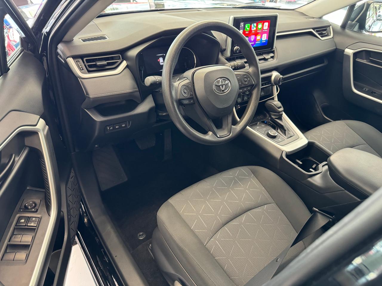 2023 Toyota RAV4 LE HYBRID AWD+LIKE NEW! ONE OWNER! CLEAN CARFAX! Photo19