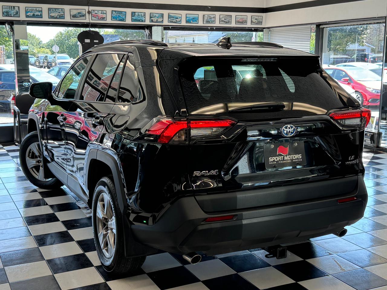 2023 Toyota RAV4 LE HYBRID AWD+LIKE NEW! ONE OWNER! CLEAN CARFAX! - Photo #15