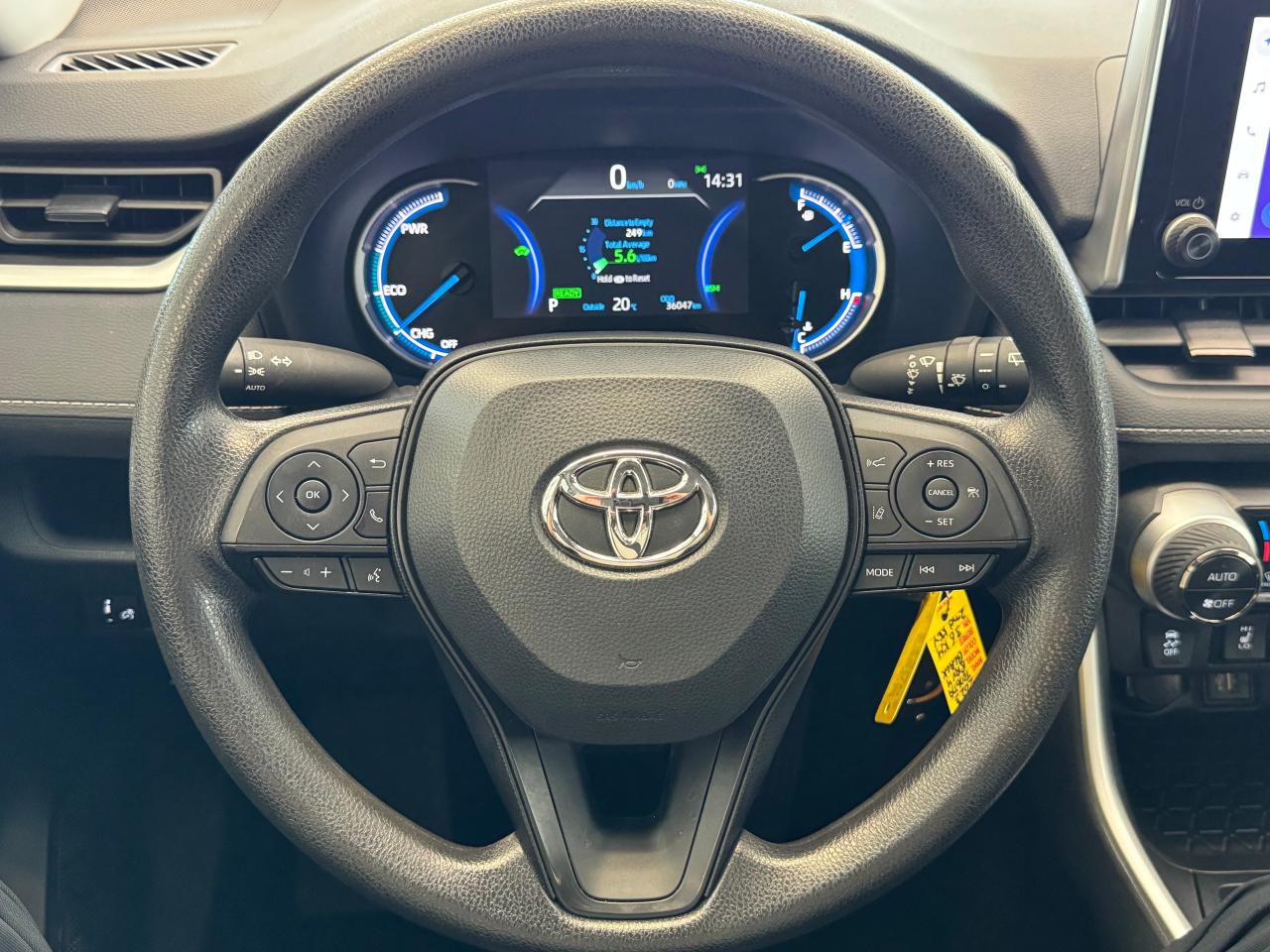 2023 Toyota RAV4 LE HYBRID AWD+LIKE NEW! ONE OWNER! CLEAN CARFAX! - Photo #12