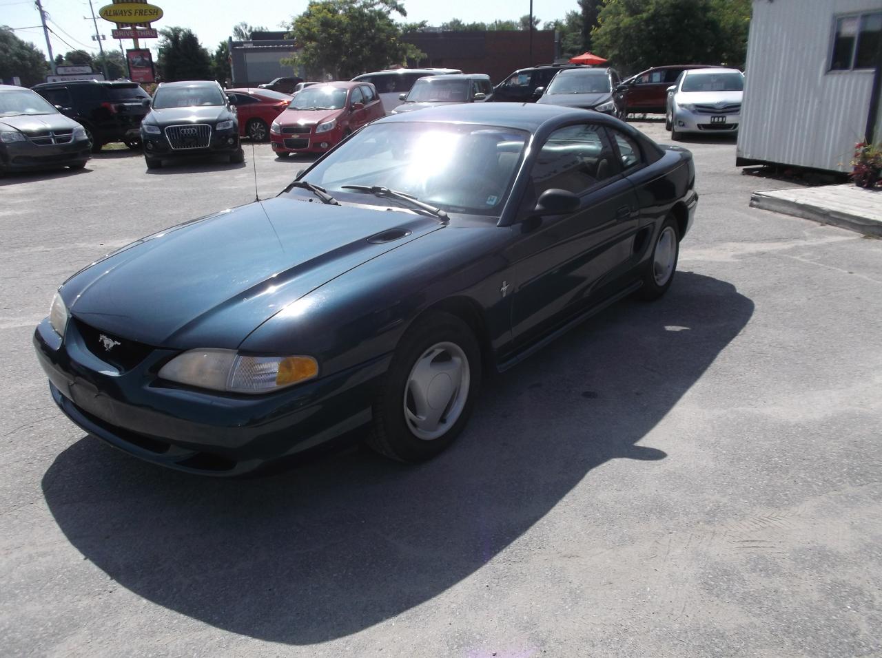 1995 Ford Mustang  - Photo #2