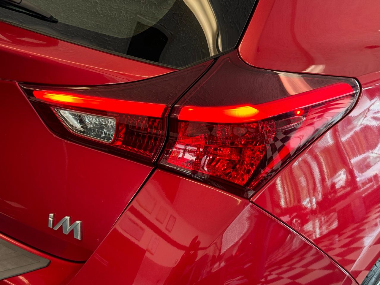2018 Toyota Corolla iM  Photo123