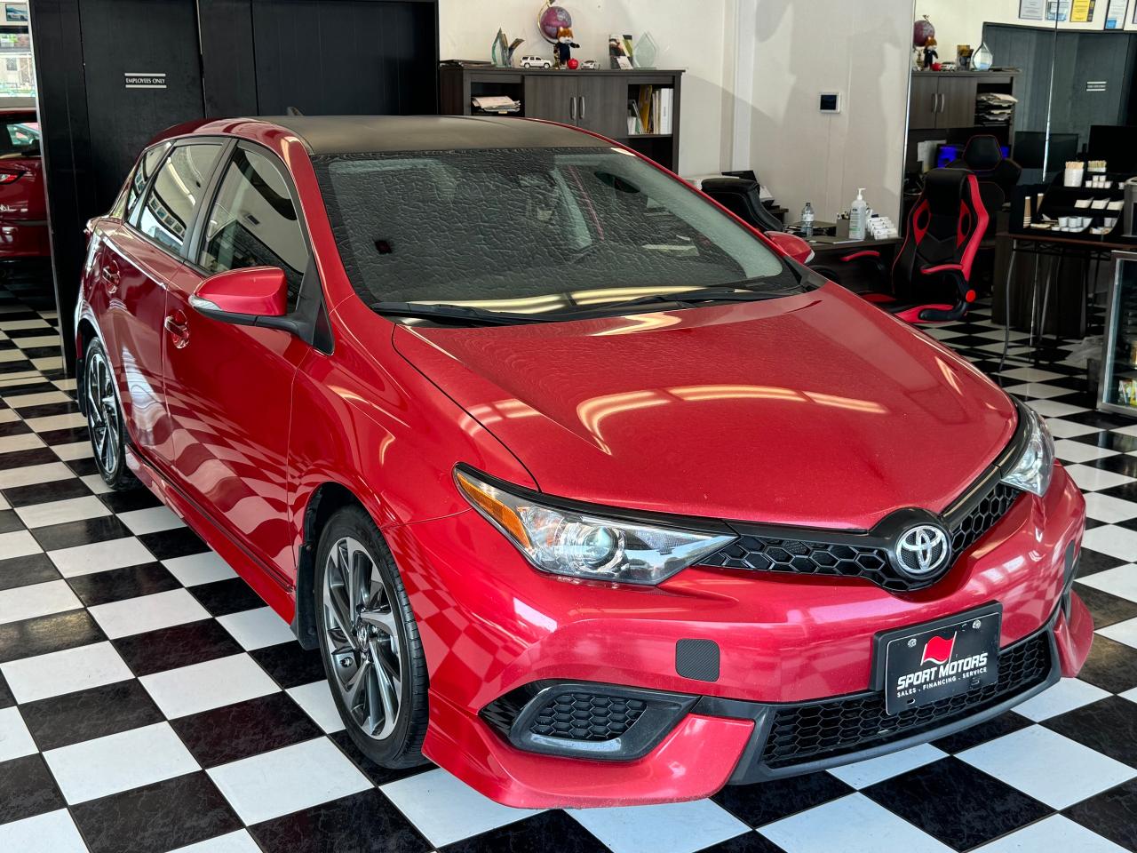 2018 Toyota Corolla iM  - Photo #6
