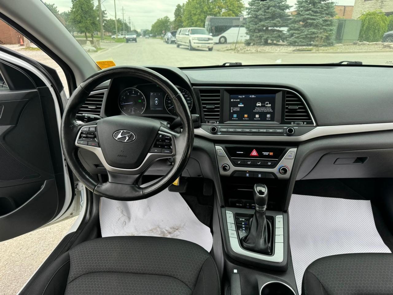 2018 Hyundai Elantra GL - Photo #9