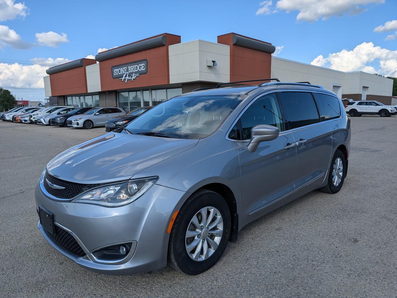 Used 2019 Chrysler Pacifica Touring L for sale in Steinbach, MB