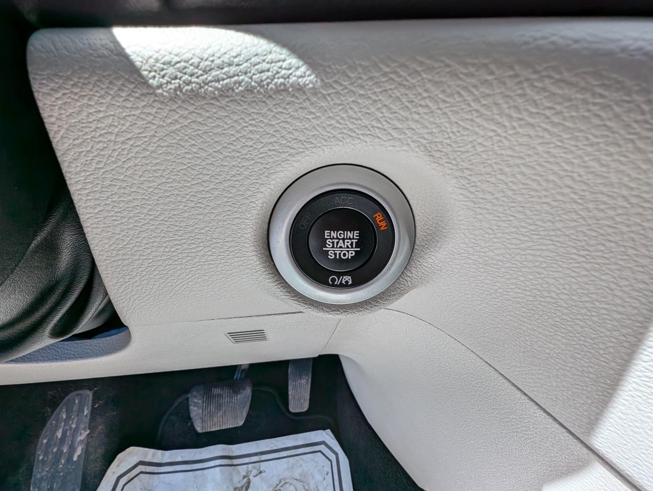 2019 Chrysler Pacifica Touring L | No Accidents | Leather | DVD - Photo #13