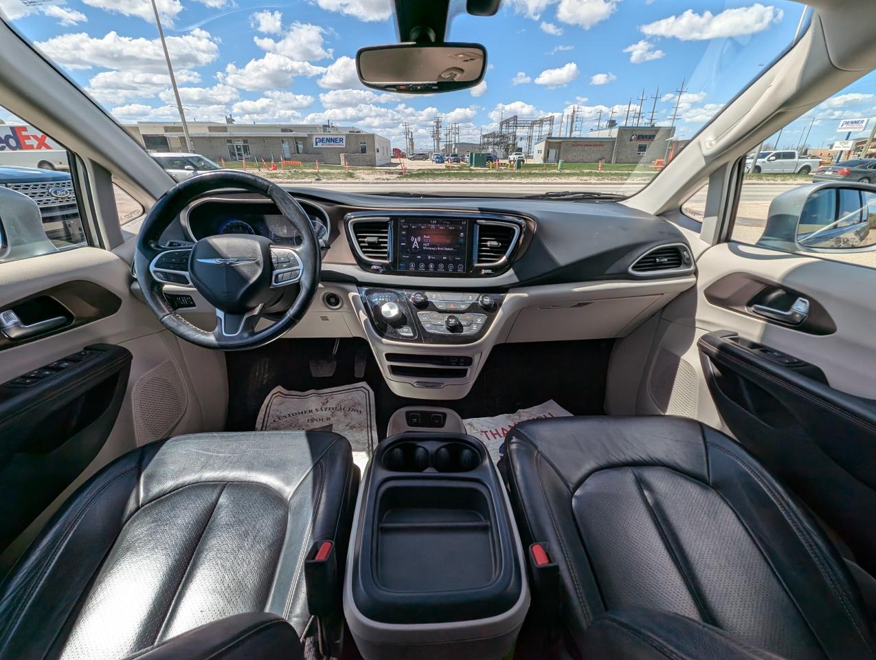 2019 Chrysler Pacifica Touring L | No Accidents | Leather | DVD - Photo #8