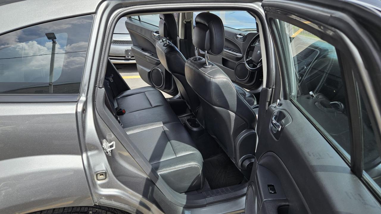 2011 Dodge Caliber  - Photo #30
