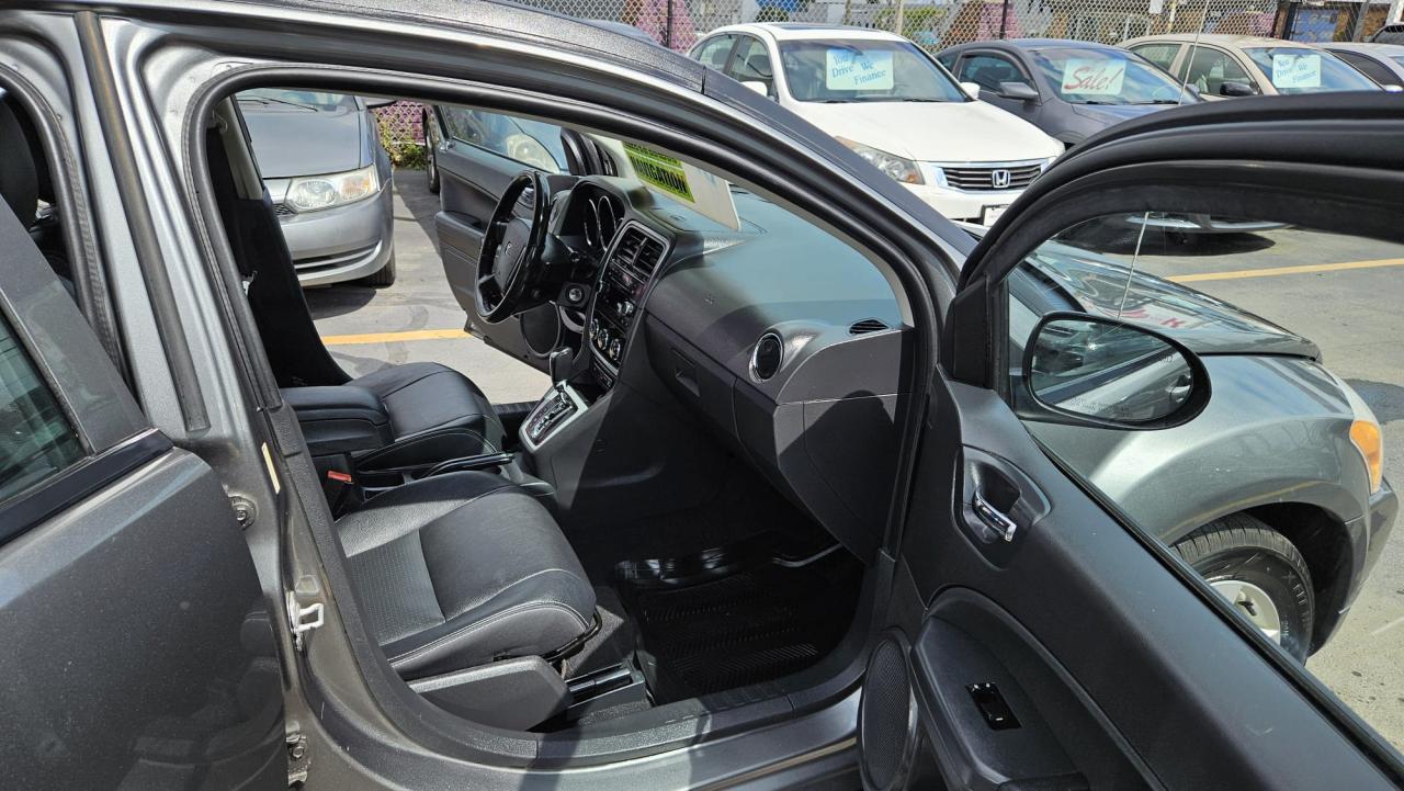2011 Dodge Caliber  - Photo #27