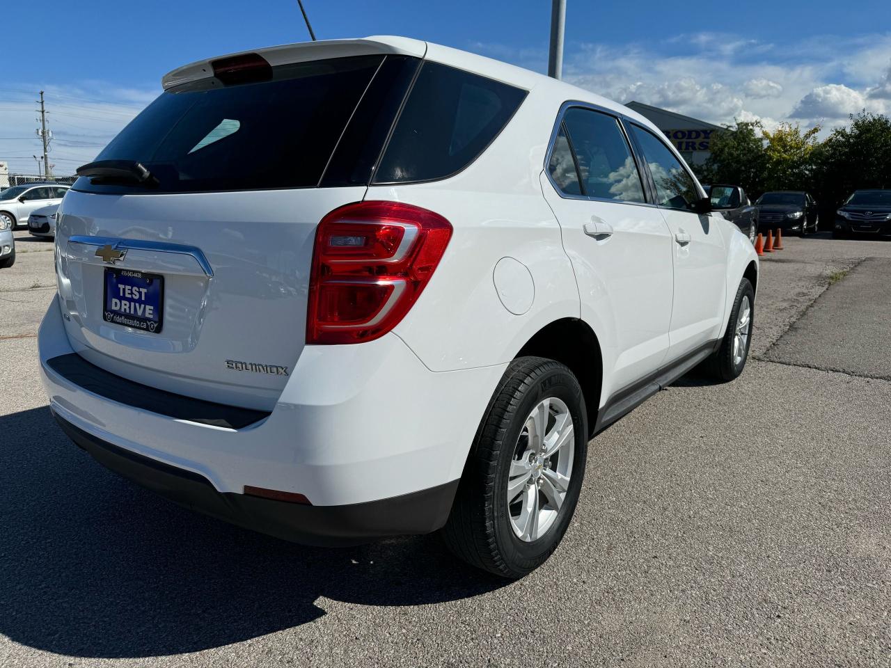 2016 Chevrolet Equinox LS Photo4