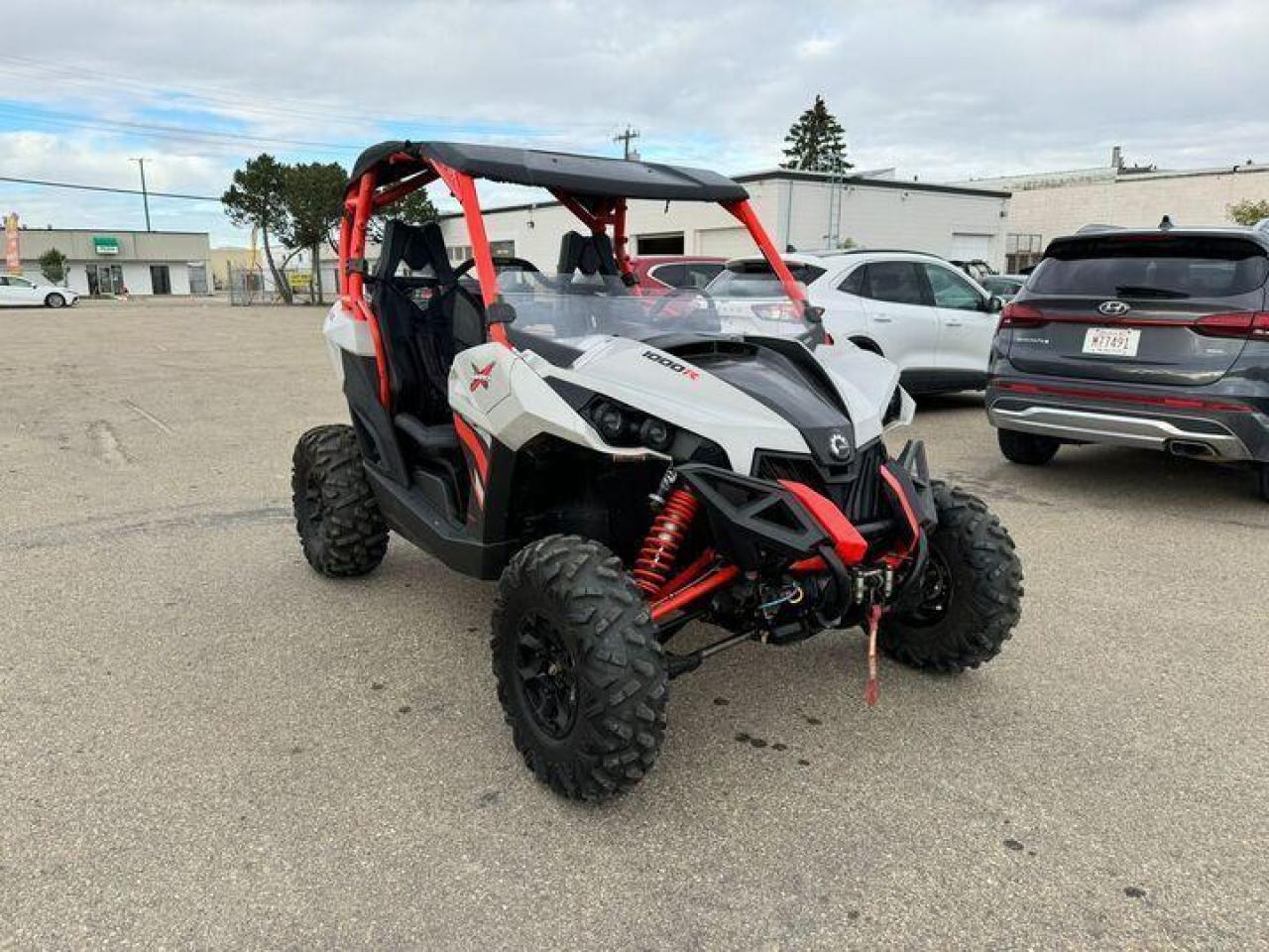 2016 Can-Am MAVERICK 1000 $113 B/W - Photo #6