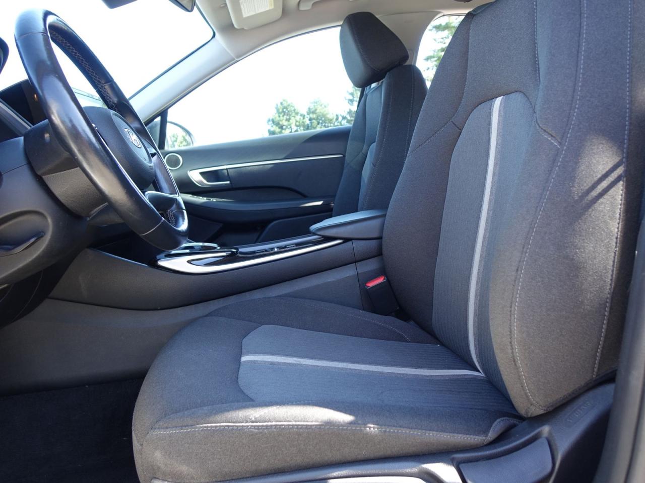 2022 Hyundai Sonata PREFERRED - Photo #9