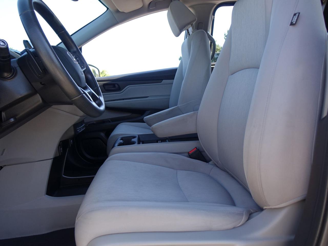2018 Honda Odyssey EX - Photo #11
