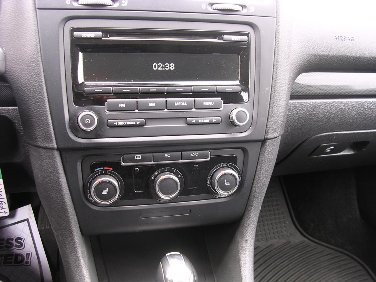 2012 Volkswagen Golf Wagon Trendline - Photo #11