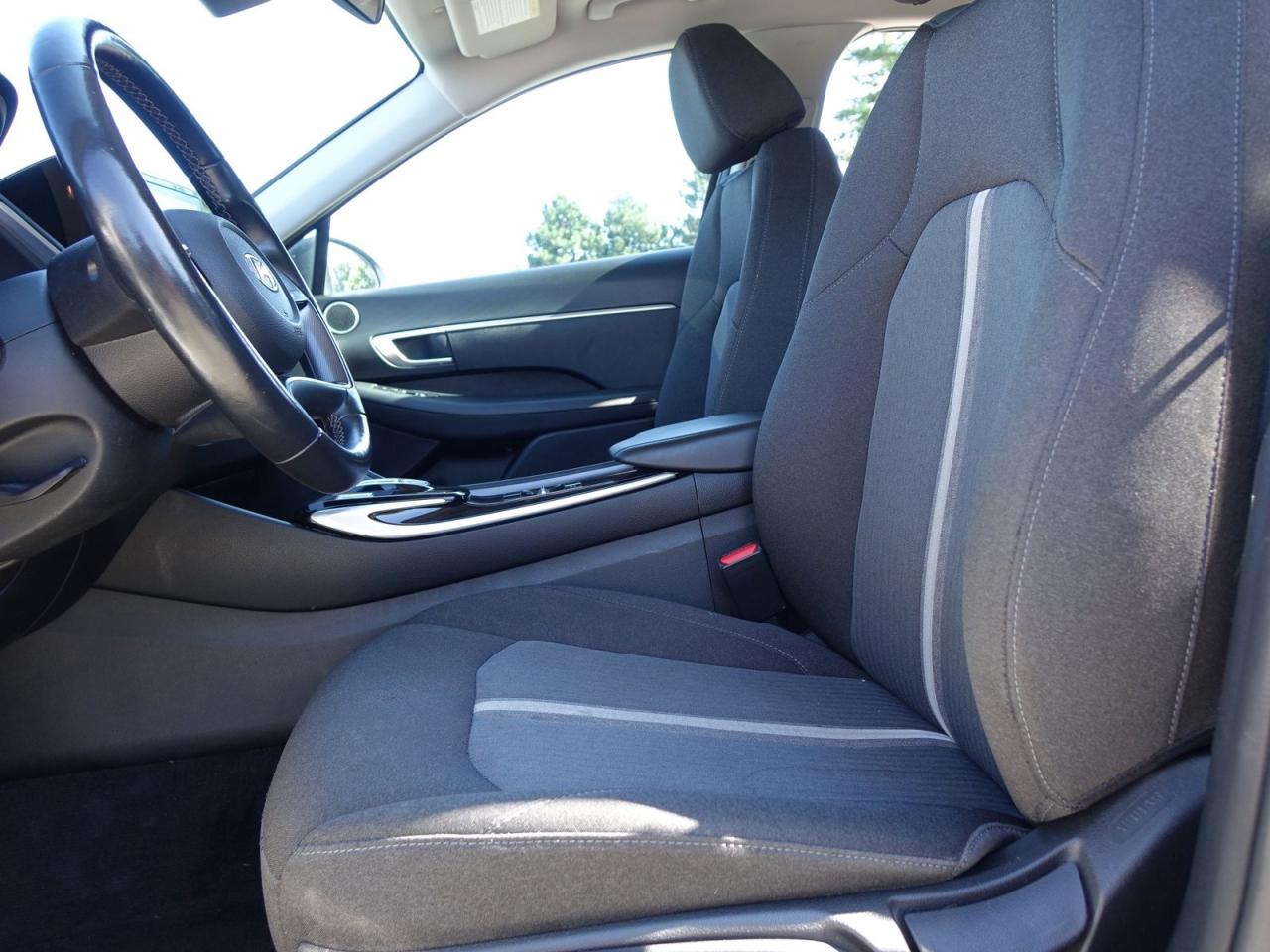 2022 Hyundai Sonata PREFERRED - Photo #9