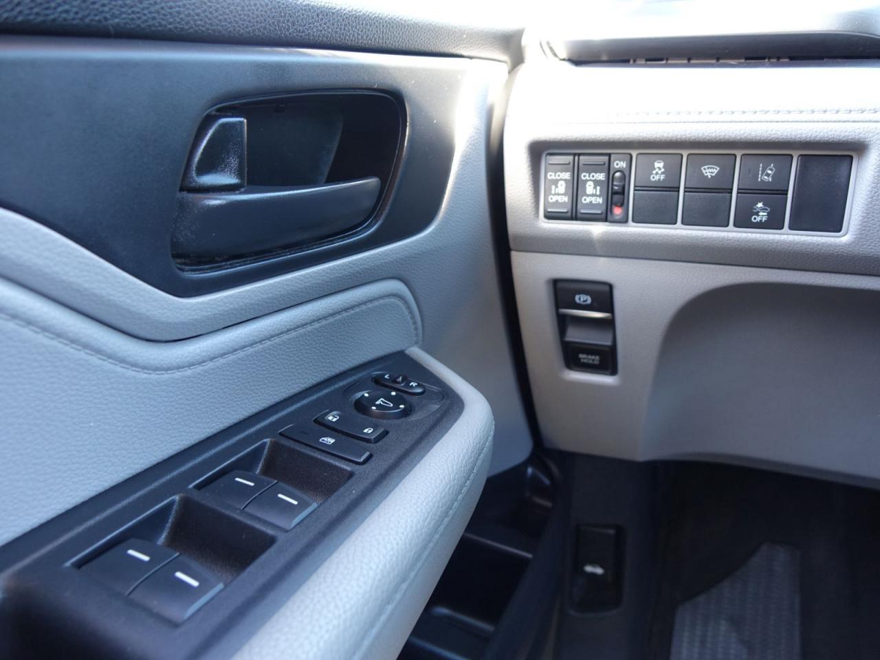 2018 Honda Odyssey EX - Photo #23