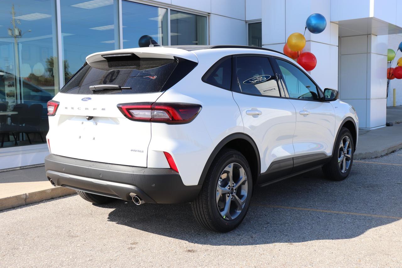 2025 Ford Escape ST-Line AWD Photo