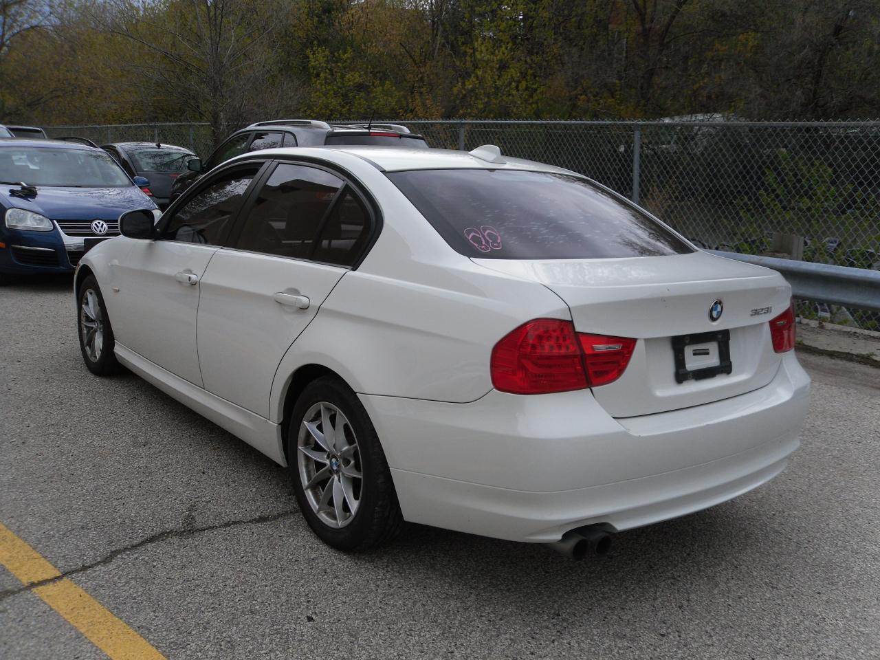 2011 BMW 3 Series PREMIUM - Photo #4