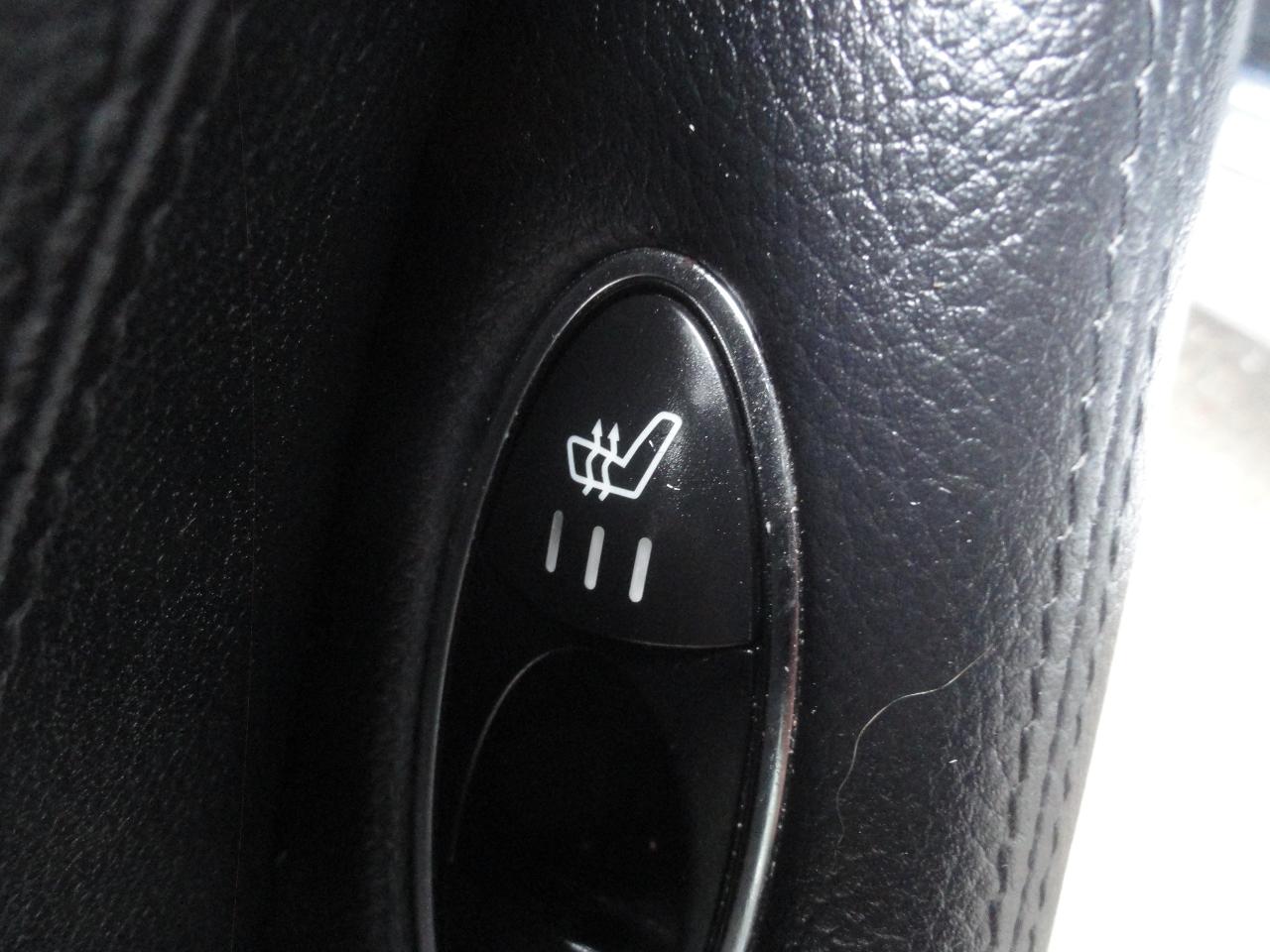 2009 Mercedes-Benz CLS550  - Photo #8