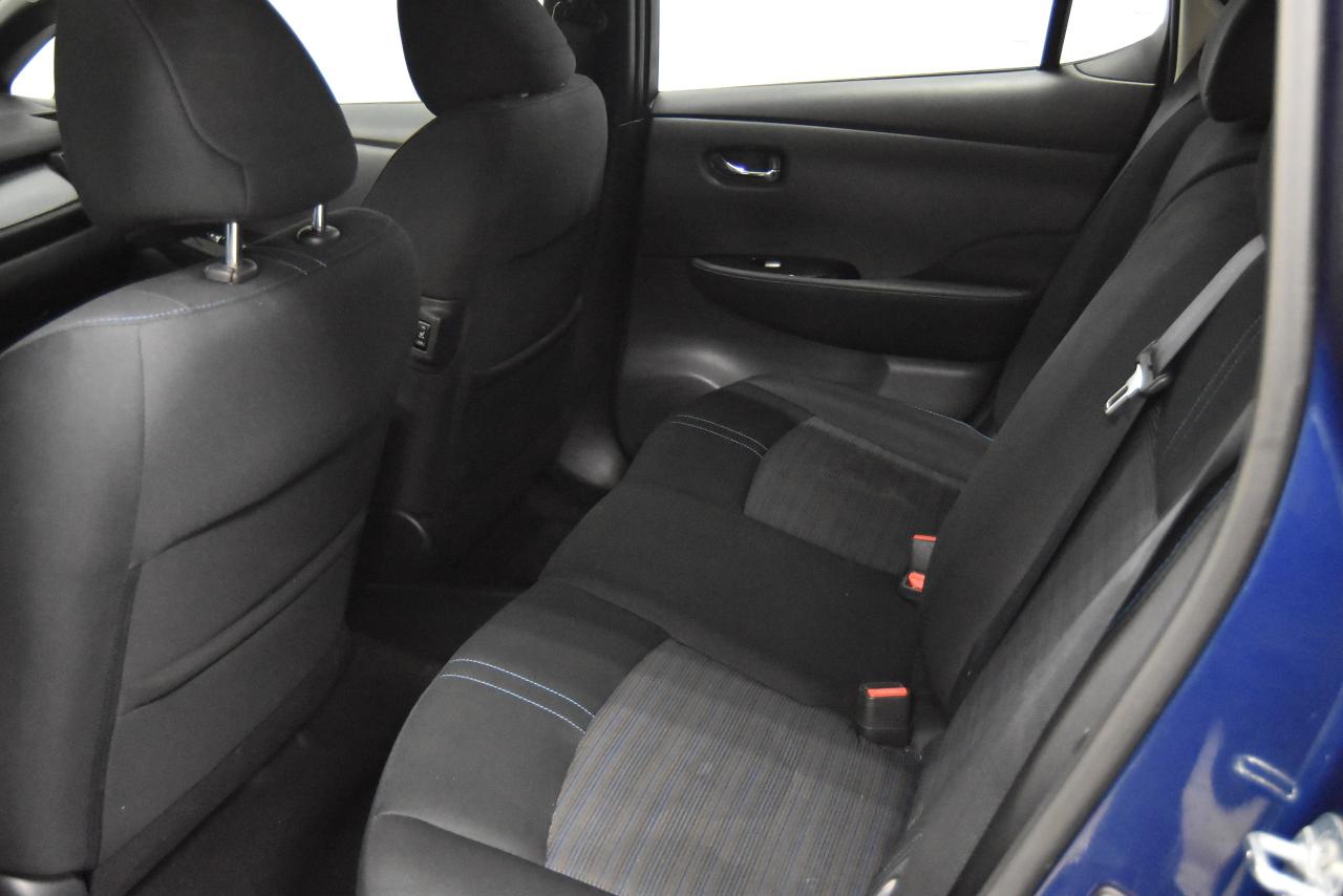 2018 Nissan Leaf S Hatchback - Photo #11