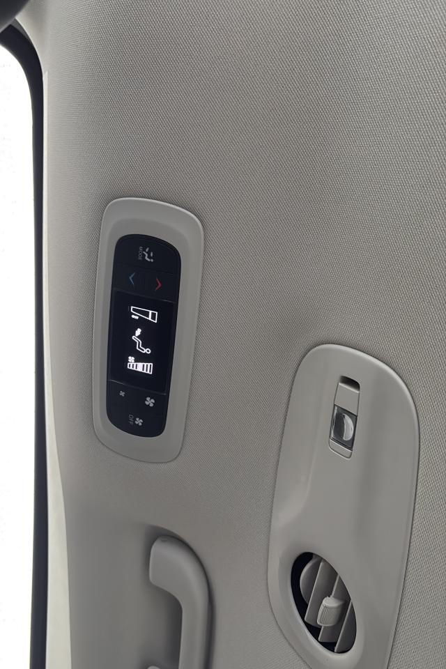 2024 Dodge Grand Caravan SXT 2WD Photo18