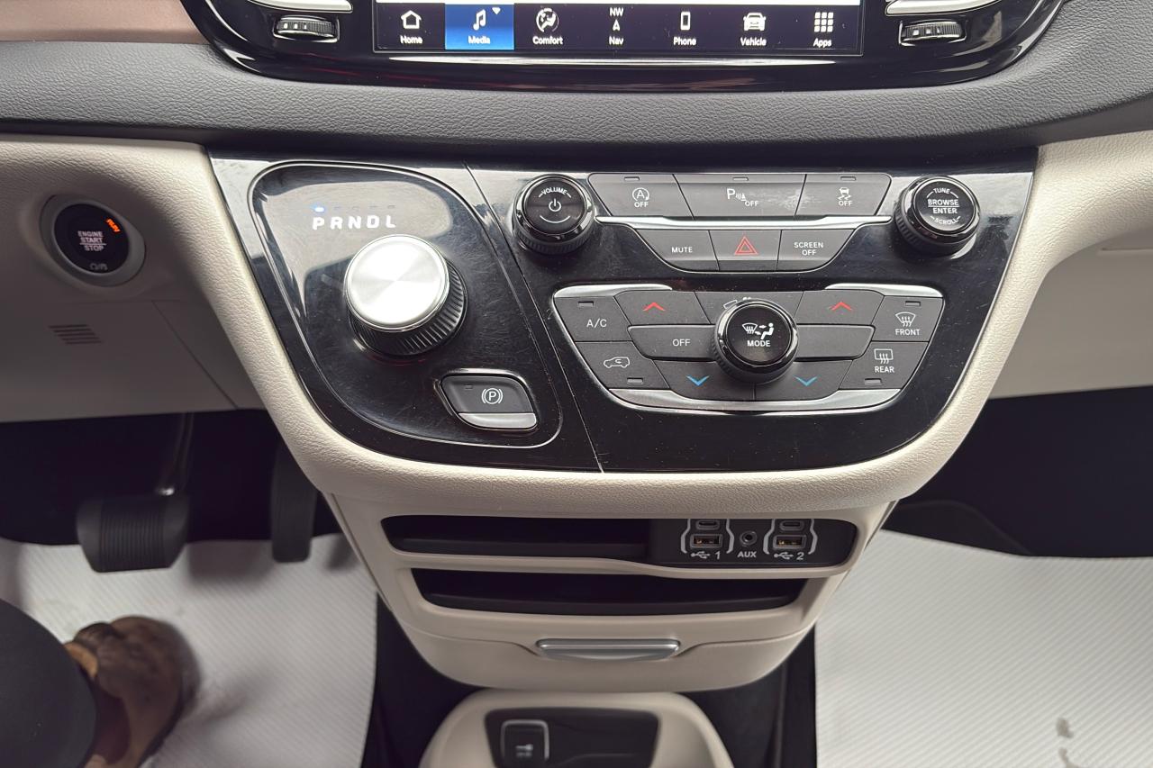 2024 Dodge Grand Caravan SXT 2WD Photo16