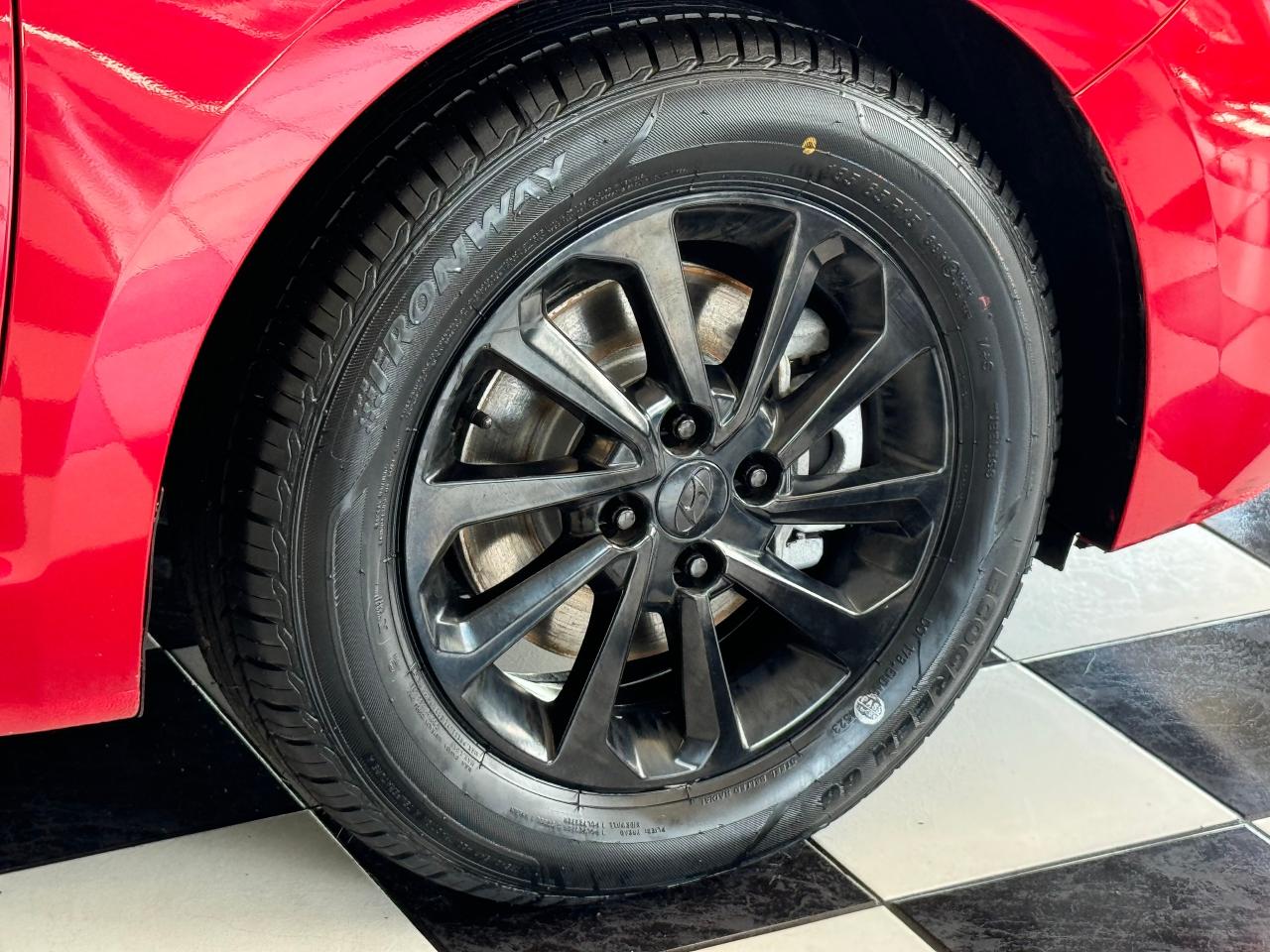 2019 Hyundai Accent Preferred+ApplePlay+Camera+New Tires+CLEAN CARFAX - Photo #46