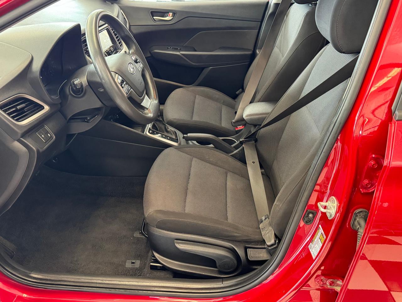 2019 Hyundai Accent Preferred+ApplePlay+Camera+New Tires+CLEAN CARFAX - Photo #18