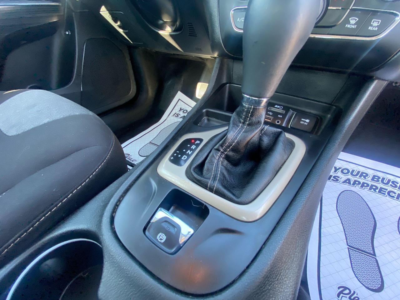 2016 Jeep Cherokee Sport - Photo #18