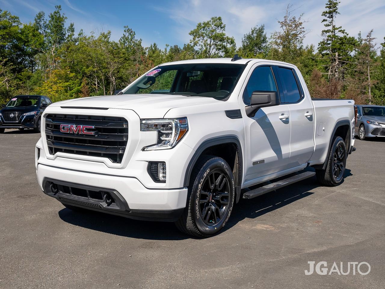 2022 GMC Sierra 1500 4WD Double Cab 147" Elevation