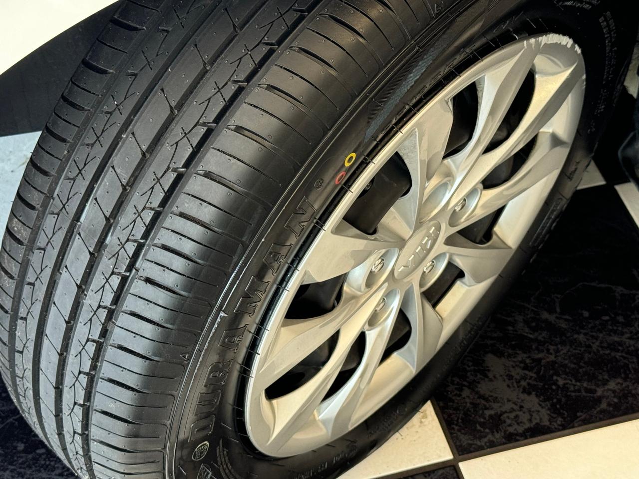 2020 Kia Forte LX+New Tires+Camera+Heated Seats+CLEAN CARFAX - Photo #3