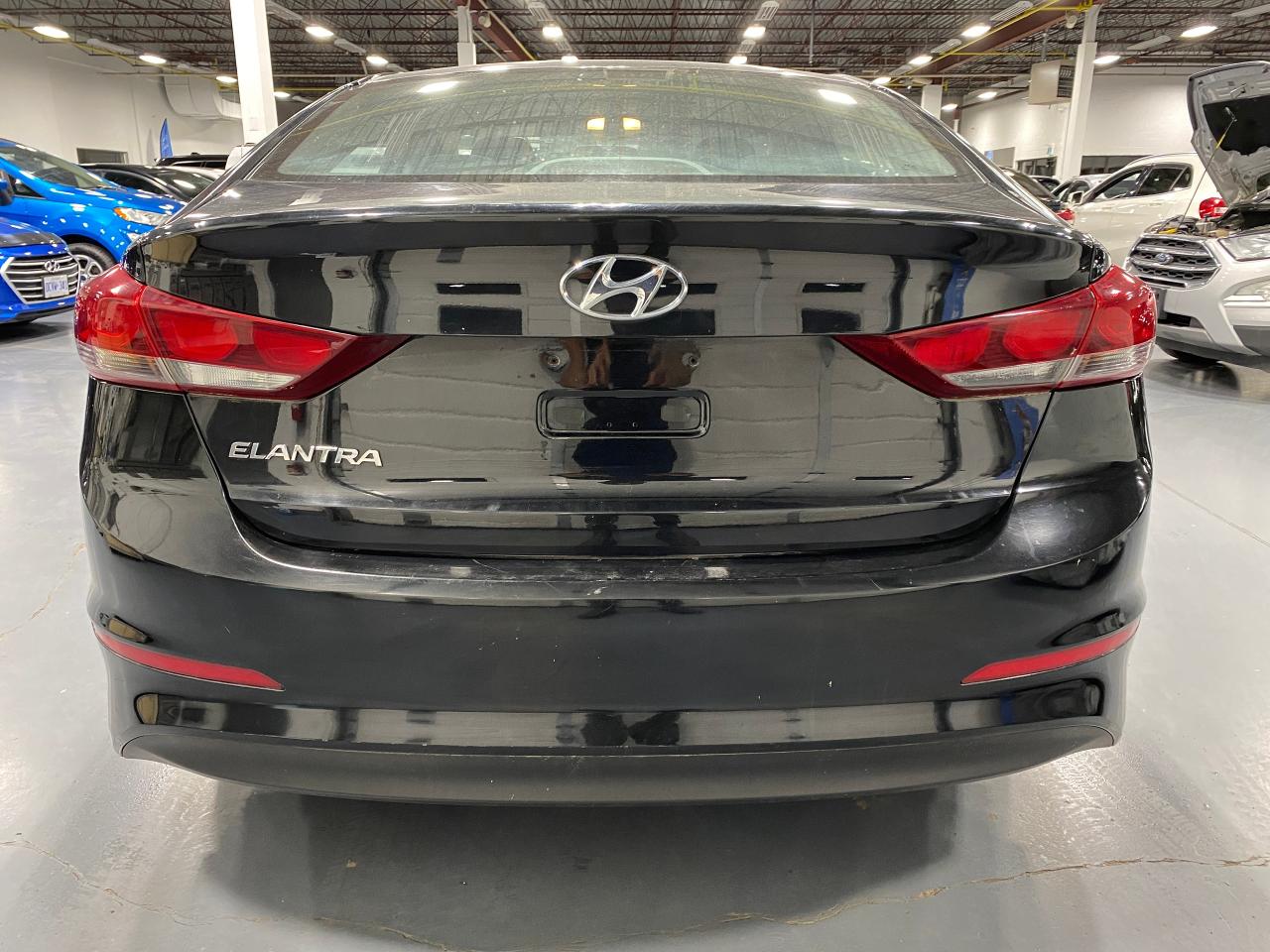 2017 Hyundai Elantra 4dr Sdn MANUAL, NO AC Photo3