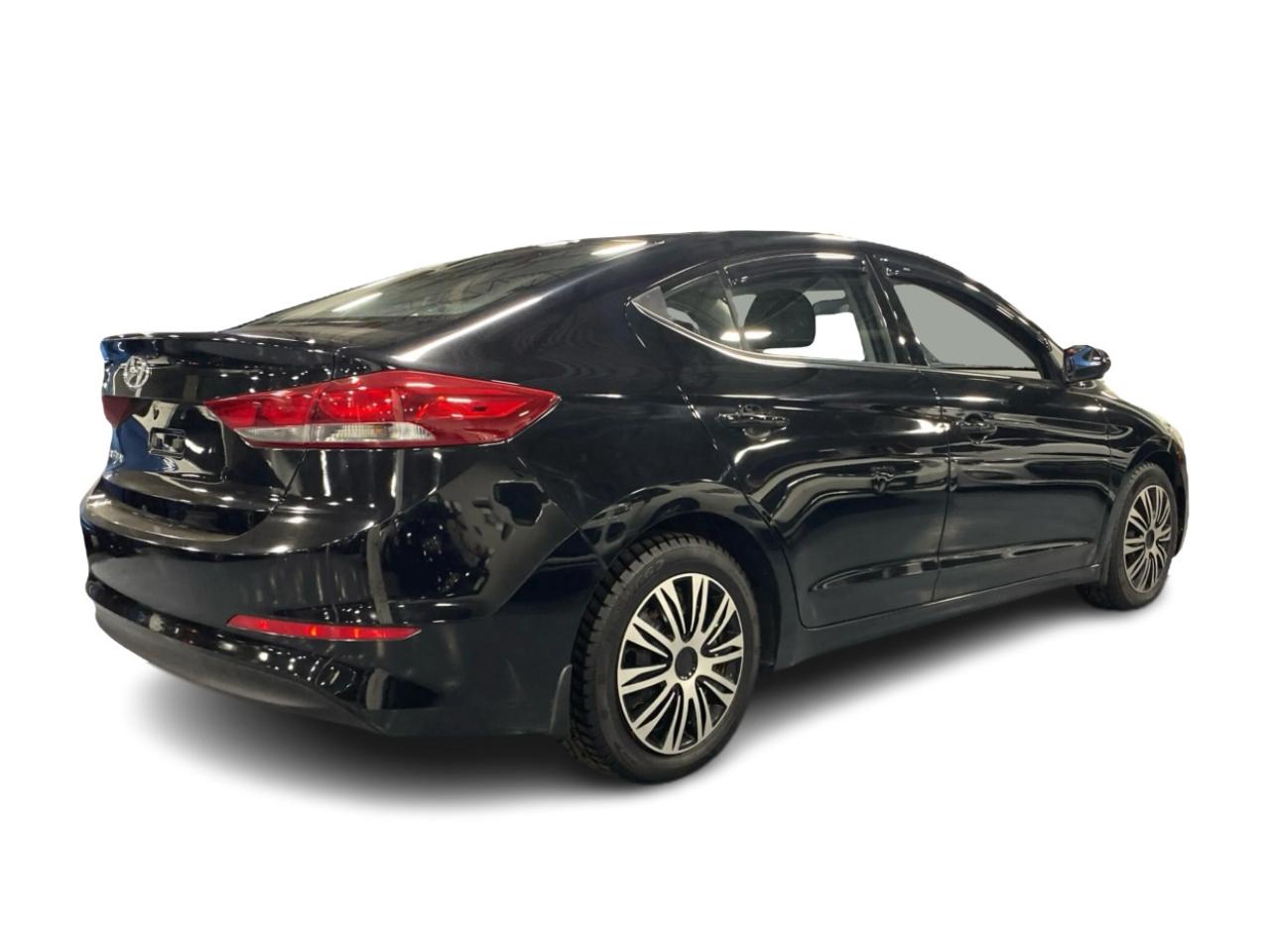 2017 Hyundai Elantra 4dr Sdn MANUAL, NO AC Photo4