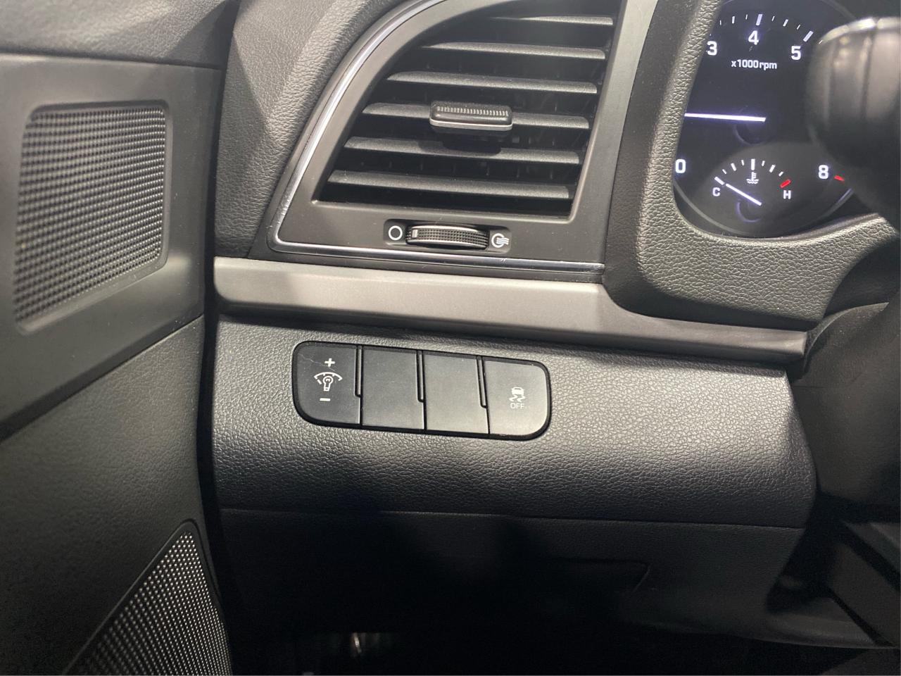 2017 Hyundai Elantra 4dr Sdn MANUAL, NO AC Photo