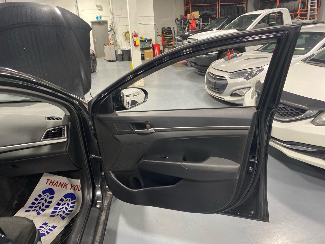 2017 Hyundai Elantra 4dr Sdn MANUAL, NO AC Photo