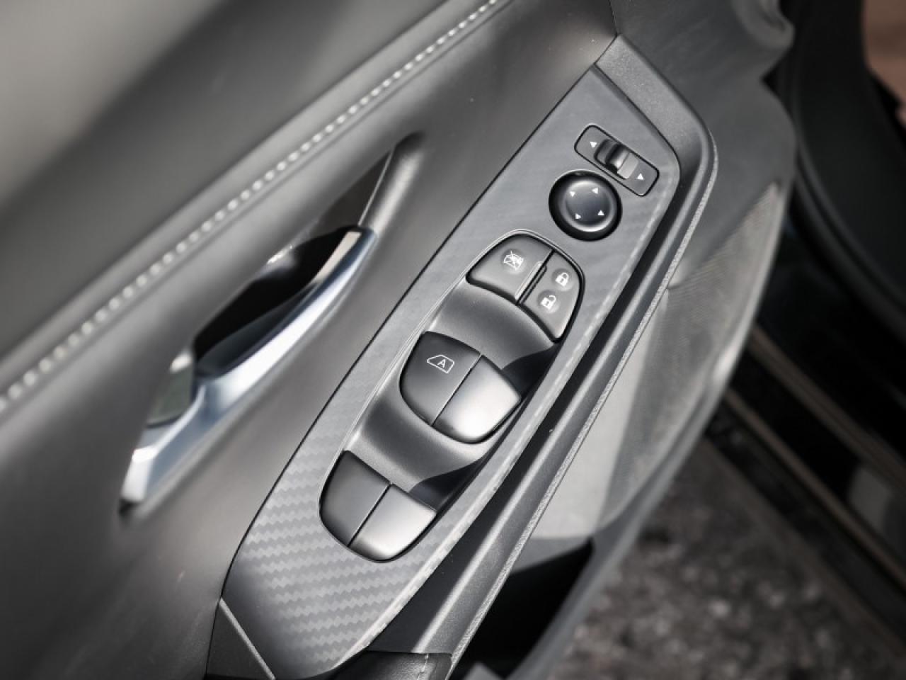 2025 Nissan Sentra SV  - Sunroof Photo