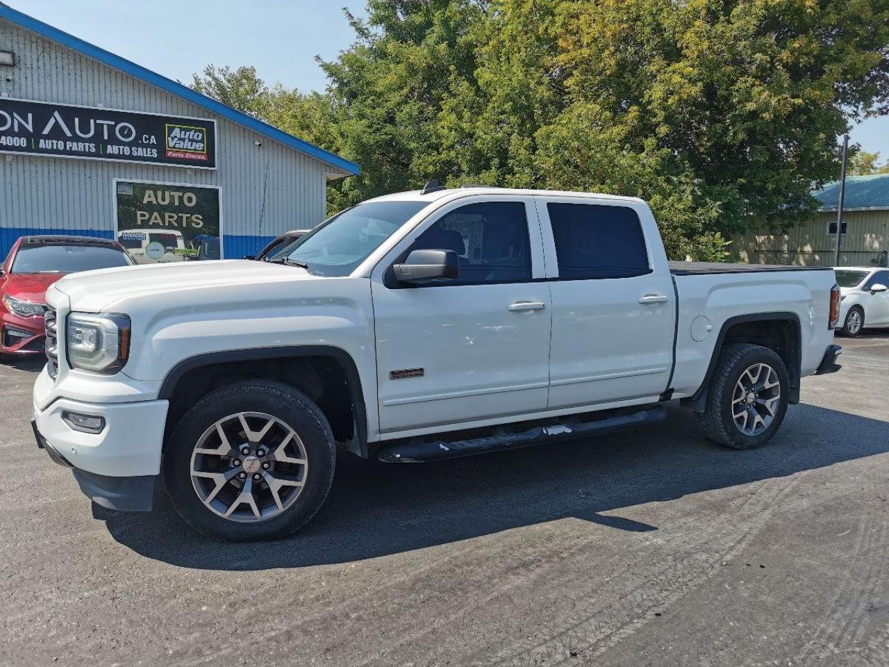 <p>SLT 6.2L - LEATHER - SUNROOF - NAVIGATION - 4WD</p><p>Experience the power and luxury of a 2017 GMC Sierra 1500 SLT Short Box, available now at our dealership. This pre-owned truck is ready to hit the road with its 6.2L V8 OHV 16V engine, providing you with the ultimate driving experience. And with leather seating, you'll feel like royalty every time you get behind the wheel. Don't miss out on this opportunity to own a top-of-the-line truck. Visit us at Patterson Auto Sales today and take it for a test drive!</p>