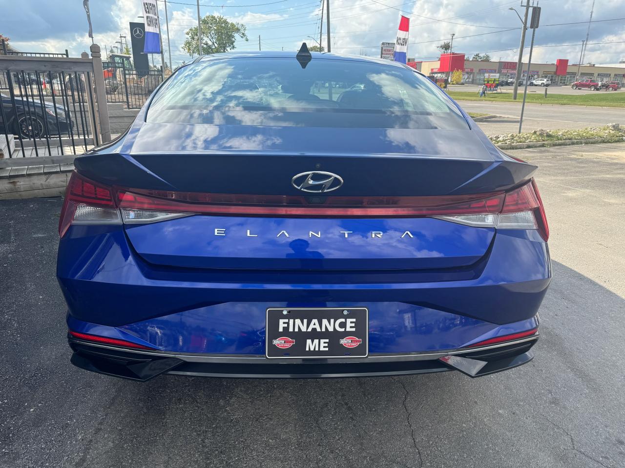 2021 Hyundai Elantra Ultimate - Photo #4