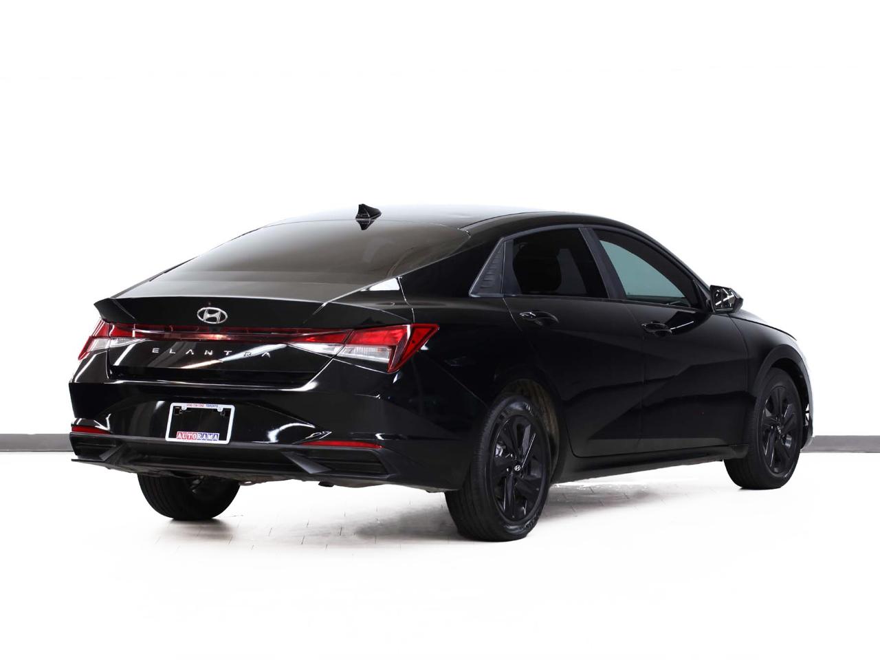 2022 Hyundai Elantra PREFERRED | Sun&Tech Pkg | Heated Seats | CarPlay