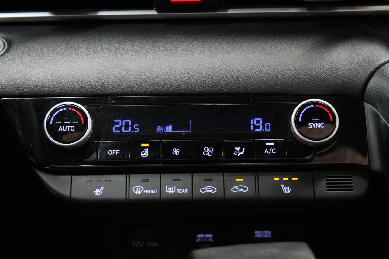 2022 Hyundai Elantra PREFERRED | Sun&Tech Pkg | Heated Seats | CarPlay