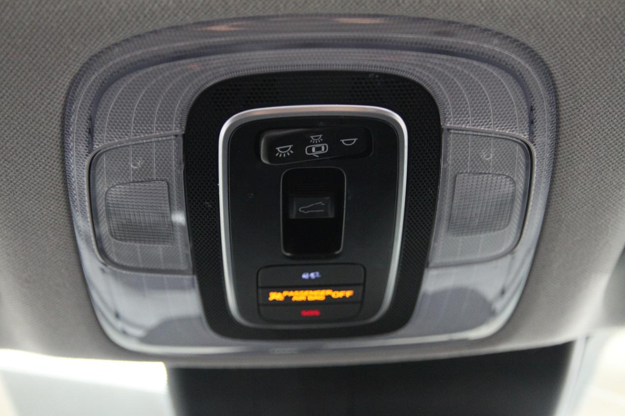 2022 Hyundai Elantra PREFERRED | Sun&Tech Pkg | Heated Seats | CarPlay