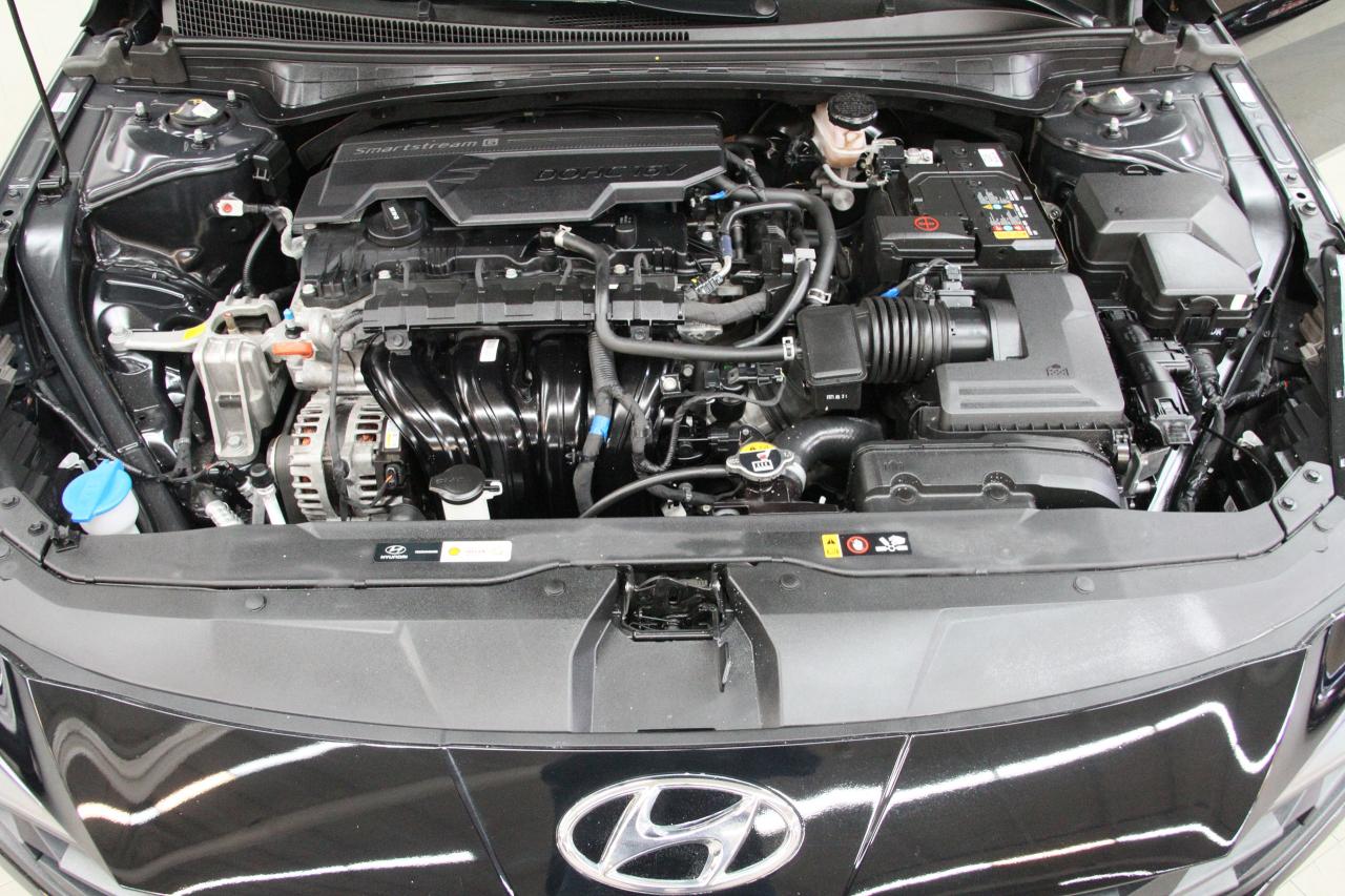 2022 Hyundai Elantra PREFERRED | Sun&Tech Pkg | Heated Seats | CarPlay